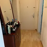 Einzel Zimmer Mit Gemeinsamen Kueche Und Badezimmer